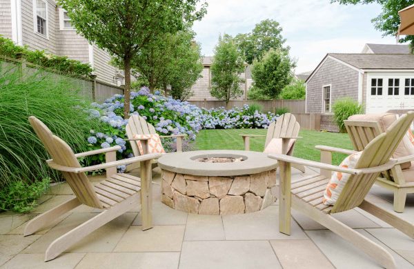 Stonewall and Fire Pit Design